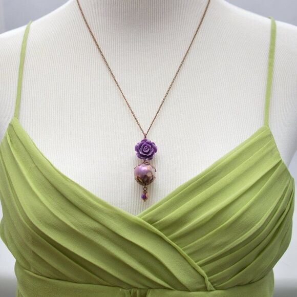 Purple Rose Necklace with Metallic Lavender Porcel - Picture 2 of 3